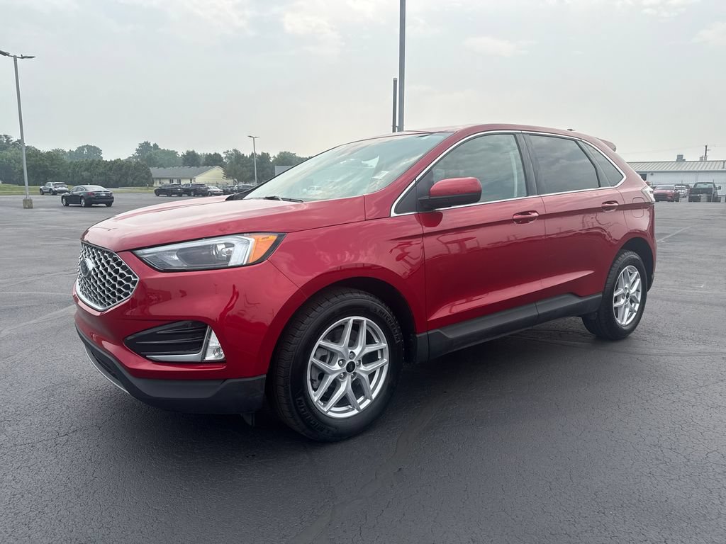 Used 2024 Ford Edge SEL w/ Convenience Package AWD/4WD image 4