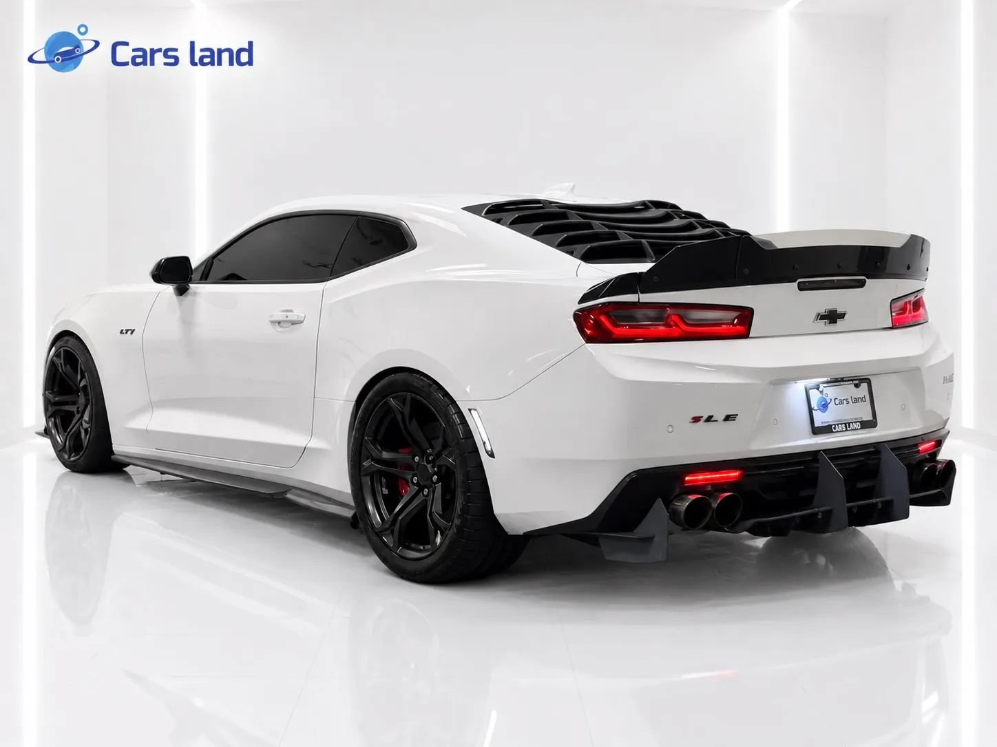 Used 2018 Chevrolet Camaro SS RWD image 5
