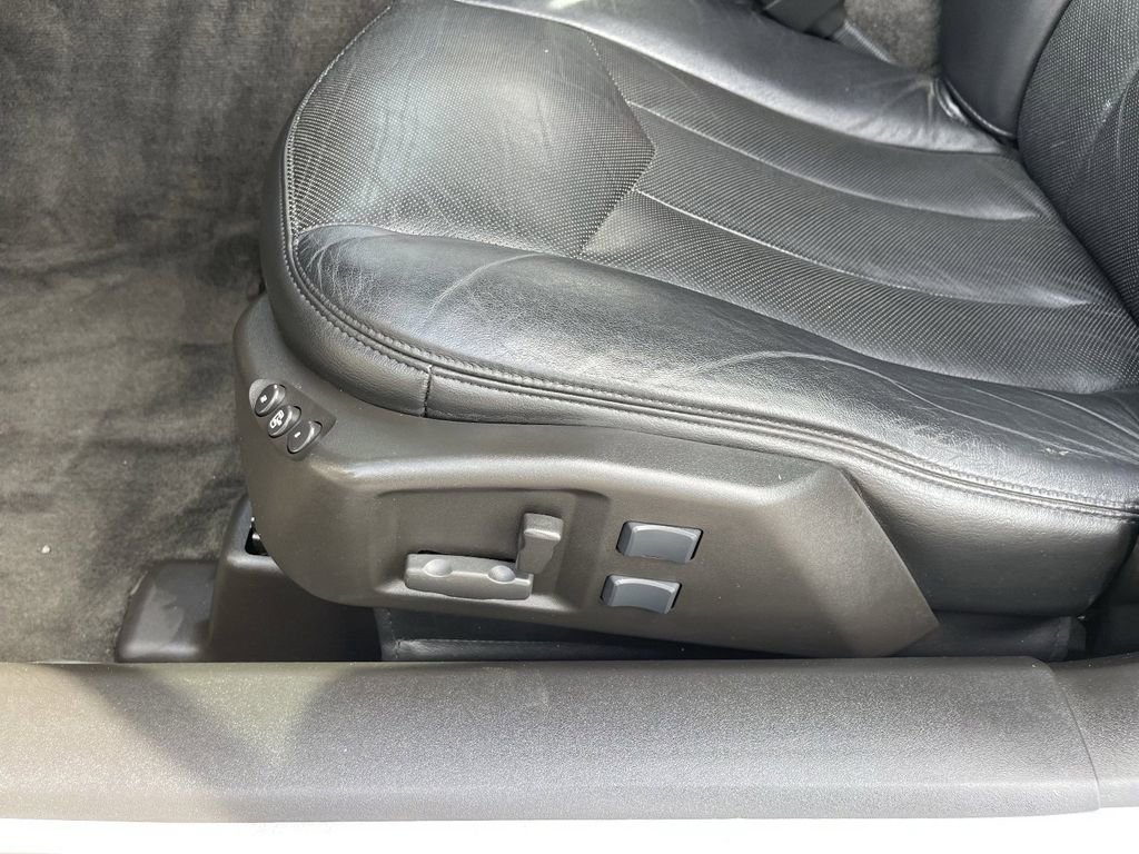 Used 2007 Cadillac XLR image 19