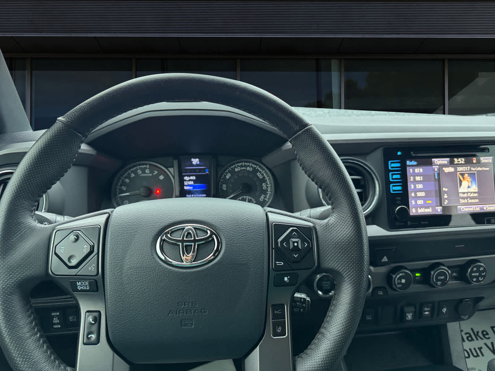 Used 2019 Toyota Tacoma TRD Sport image 3