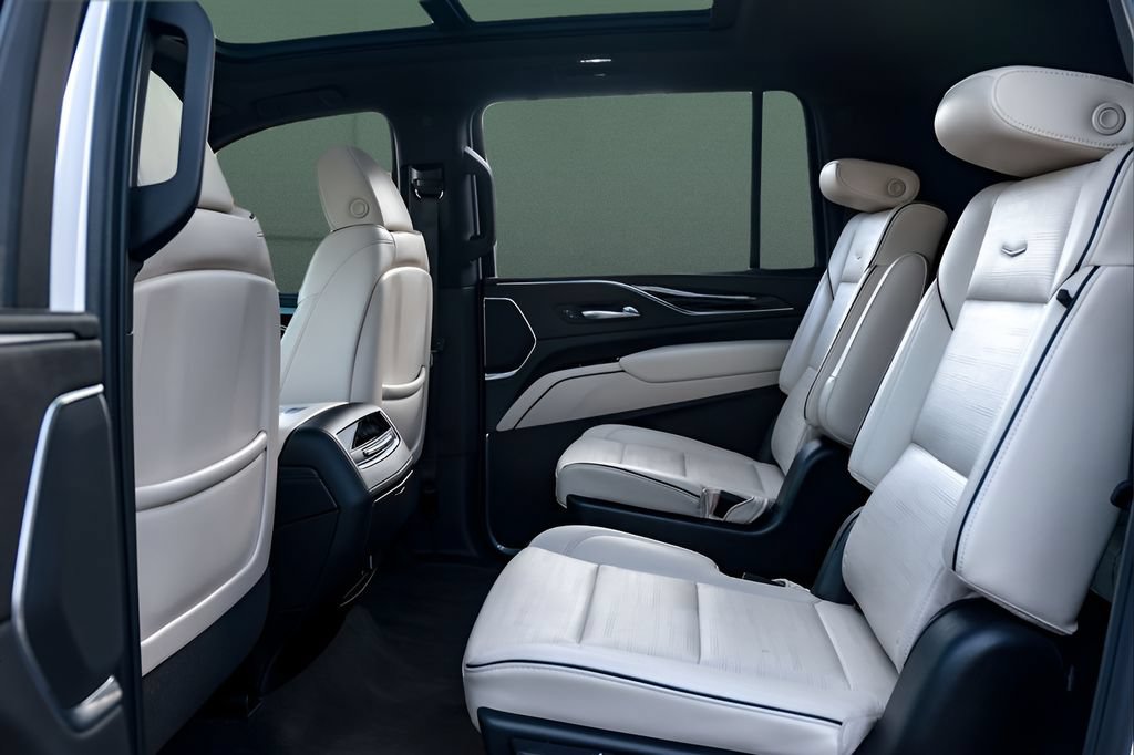 Used 2023 Cadillac Escalade ESV Sport w/ Touring Package AWD/4WD image 17