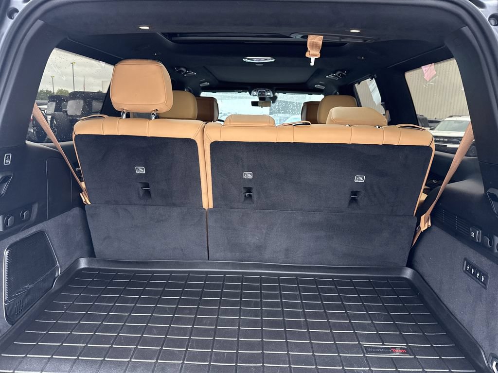 Used 2023 Jeep Grand Wagoneer Series III w/ Quick Order Packagew 28T AWD/4WD image 21