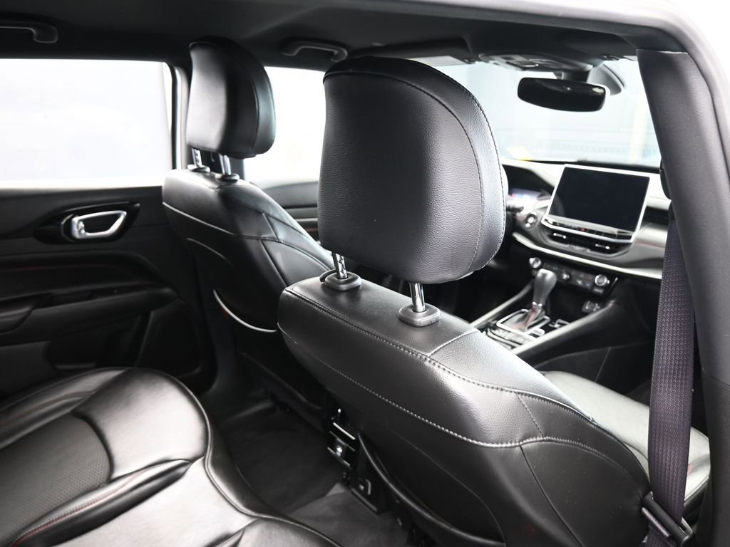 Used 2023 Jeep Compass Trailhawk image 42