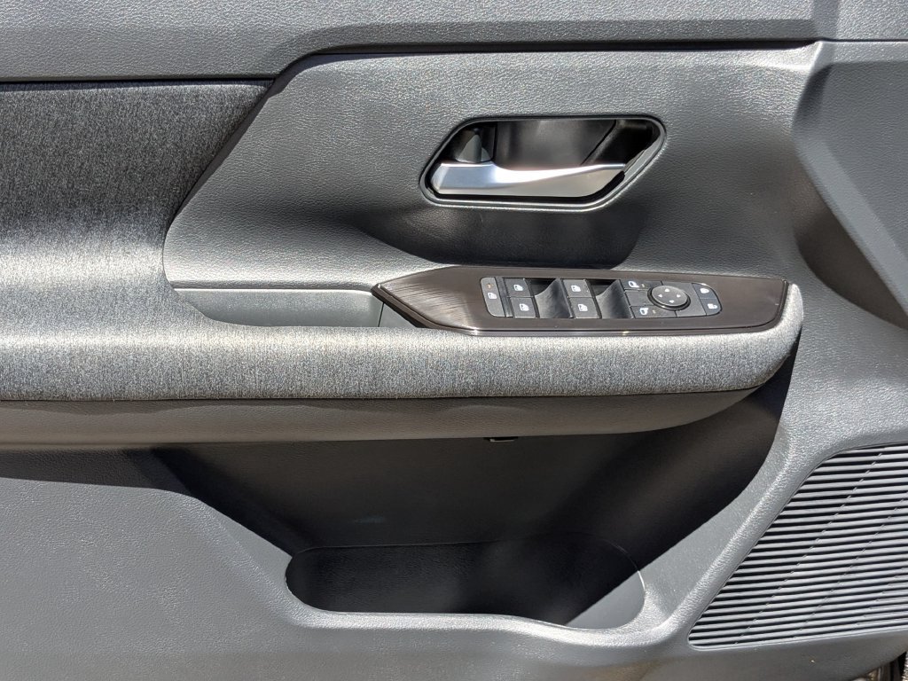 New 2026 Nissan Kicks SV w/ Interior Electronics Package FWD image 11