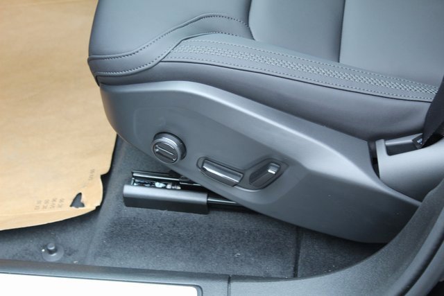 New 2026 Volvo XC60 B5 Plus w/ Protection Package Premier image 13