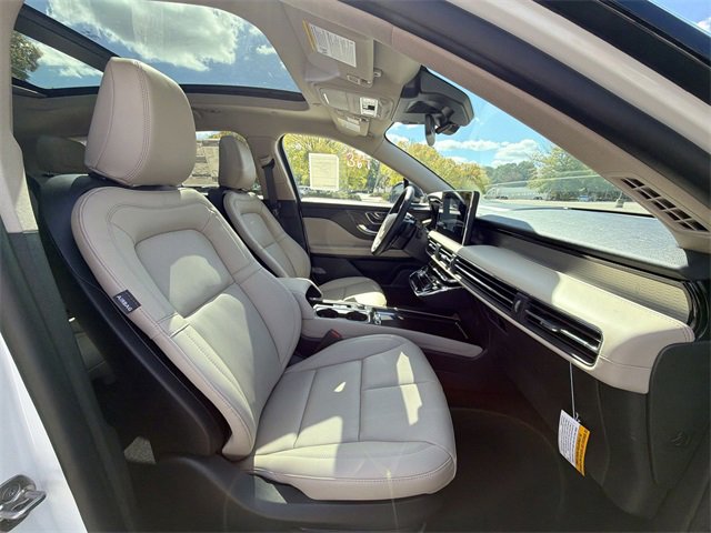 New 2026 Lincoln Corsair Premiere image 27