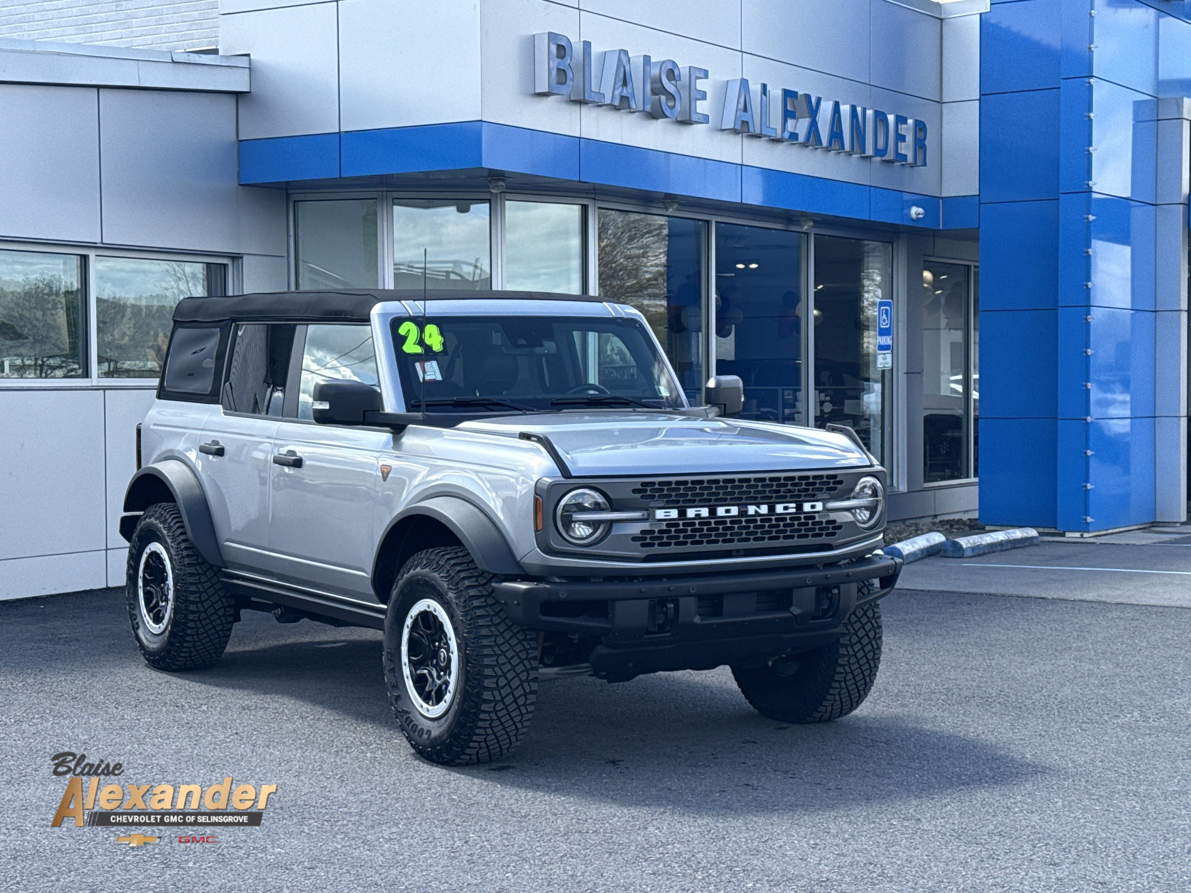 Used 2024 Ford Bronco Badlands AWD/4WD image 1