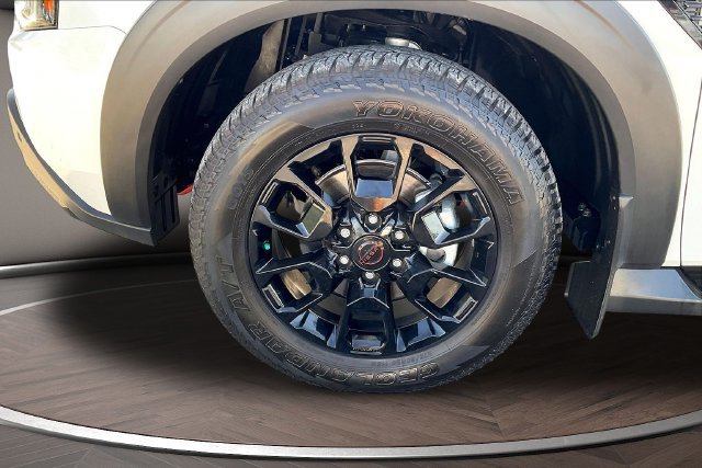 Certified 2026 Nissan Armada PRO-4X w/ Convenience Package AWD/4WD image 9