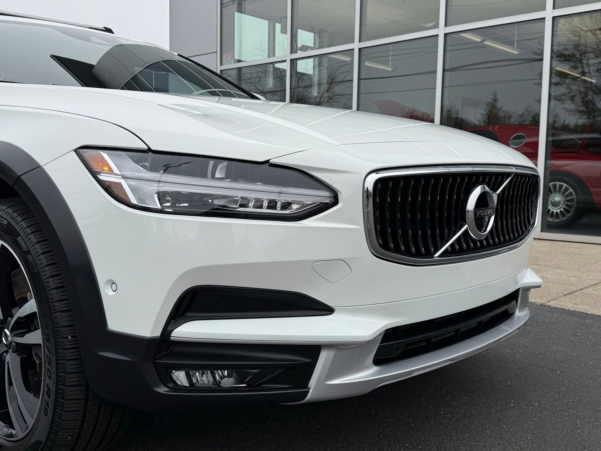 Used 2018 Volvo V90 T5 Cross Country w/ Convenience Package image 13