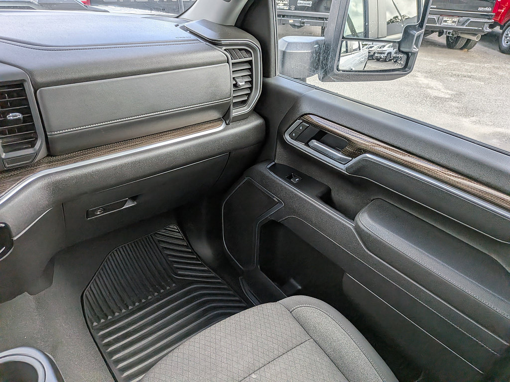 Certified 2025 Chevrolet Silverado 2500 LT w/ Safety Package AWD/4WD image 16