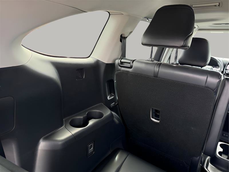 Used 2021 Toyota Highlander XLE FWD image 29
