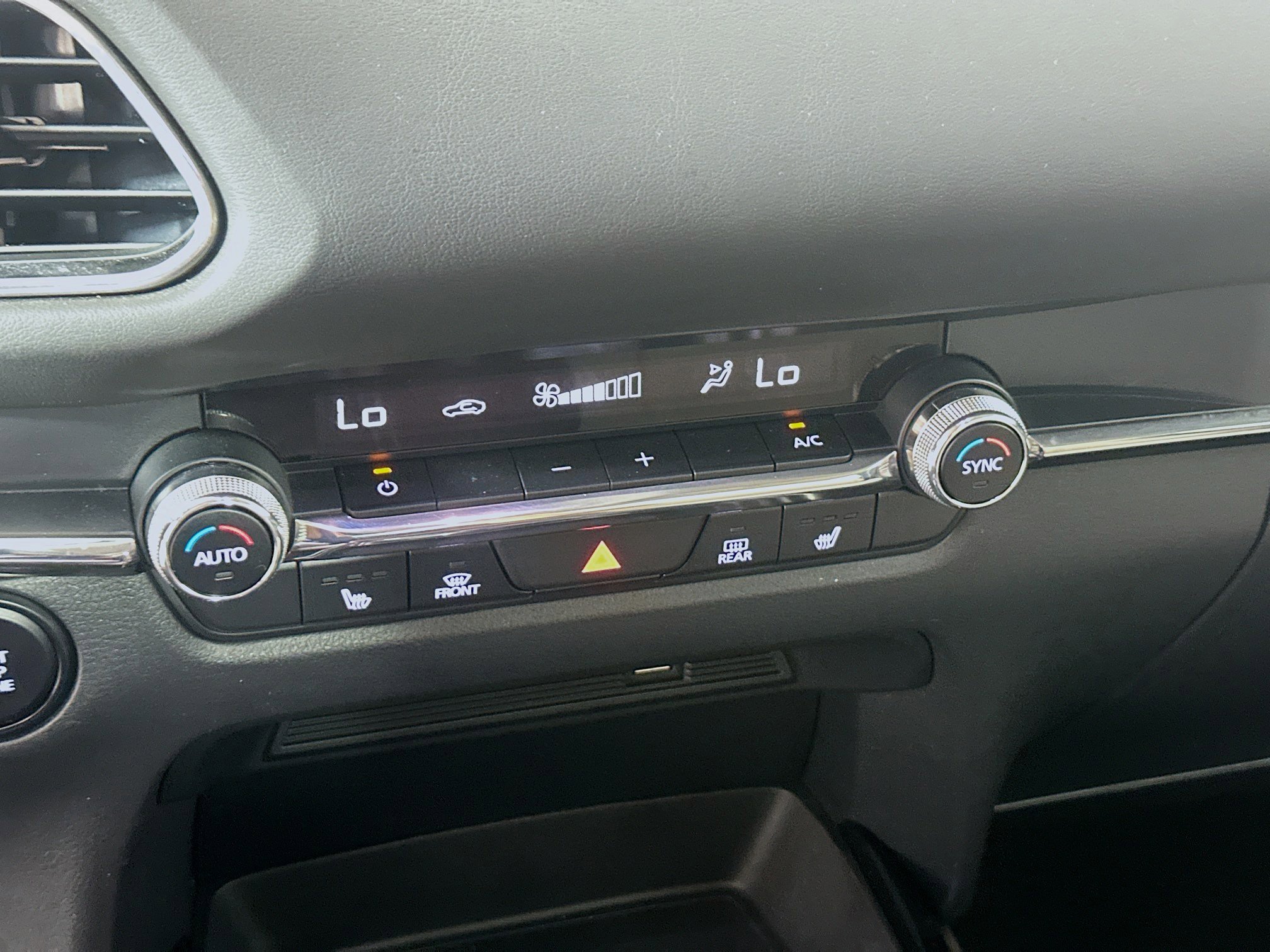 Used 2021 MAZDA CX-30 AWD 2.5 S w/ Premium Package image 23