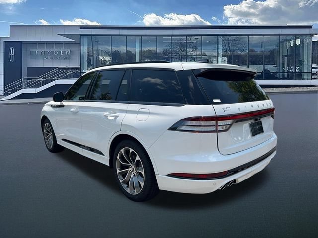 New 2026 Lincoln Aviator 2WD w/ Jet Appearance Package image 5