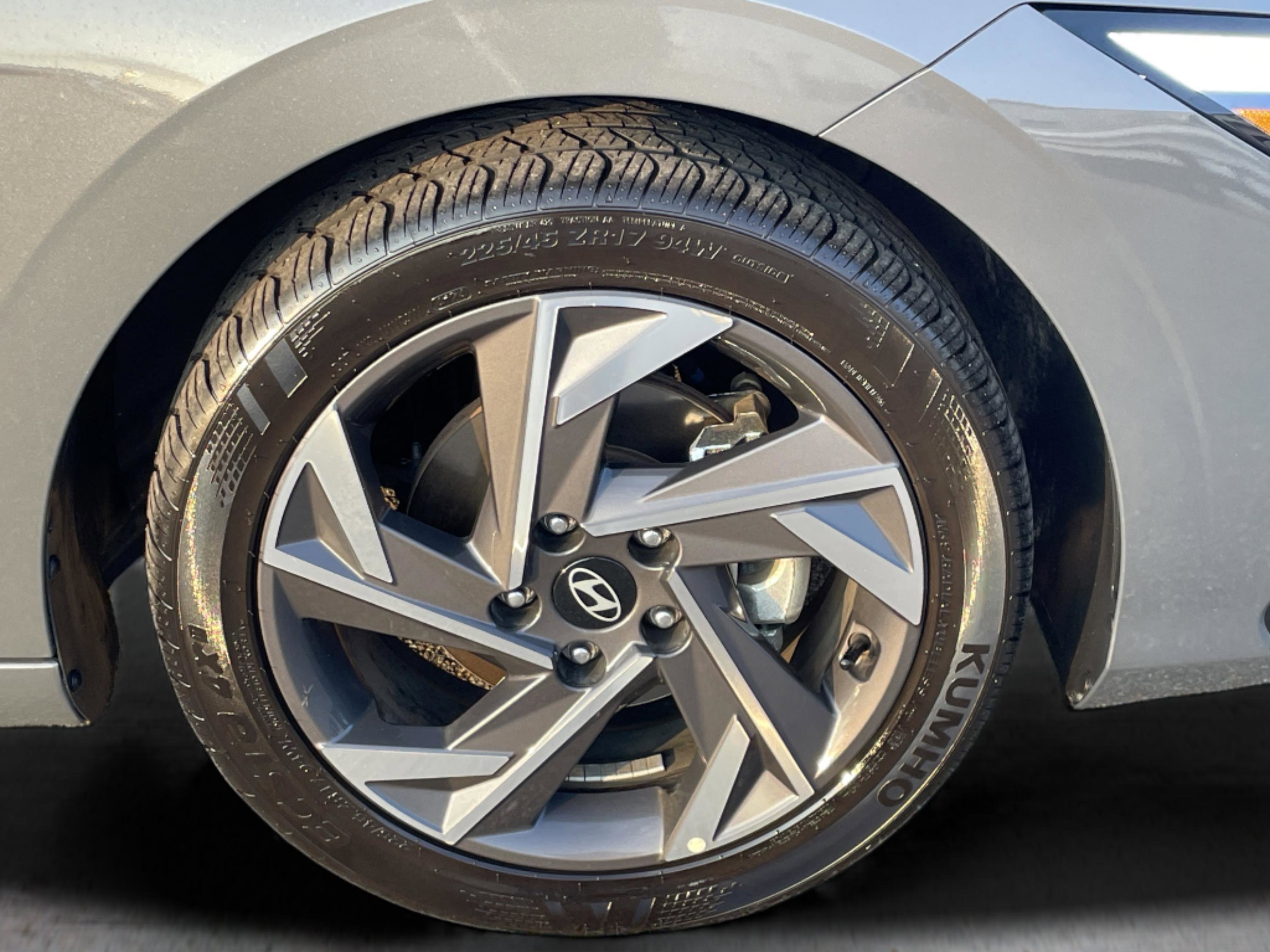 Used 2025 Hyundai Elantra SEL image 27