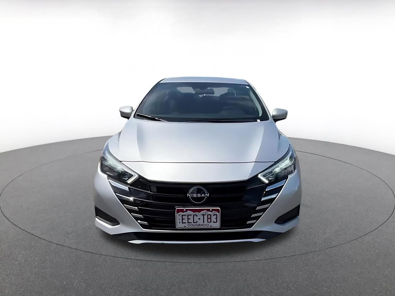 Used 2025 Nissan Versa SV FWD image 4