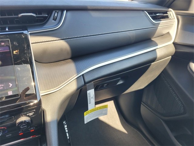 New 2025 Jeep Grand Cherokee Laredo X image 28