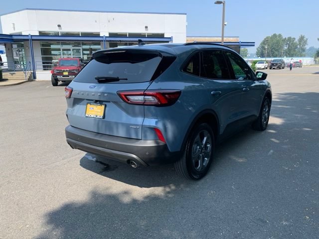 Certified 2025 Ford Escape ST-Line Select w/ Tech Pack #1 AWD/4WD image 9