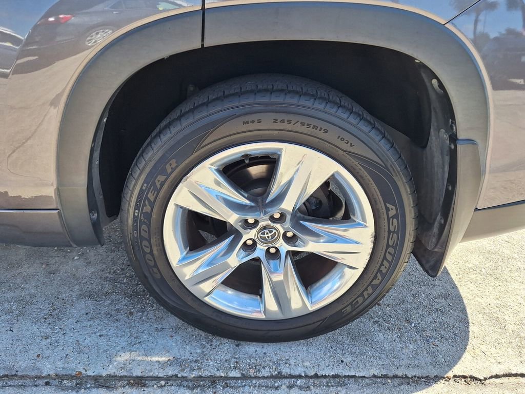 Used 2016 Toyota Highlander Limited Platinum image 27