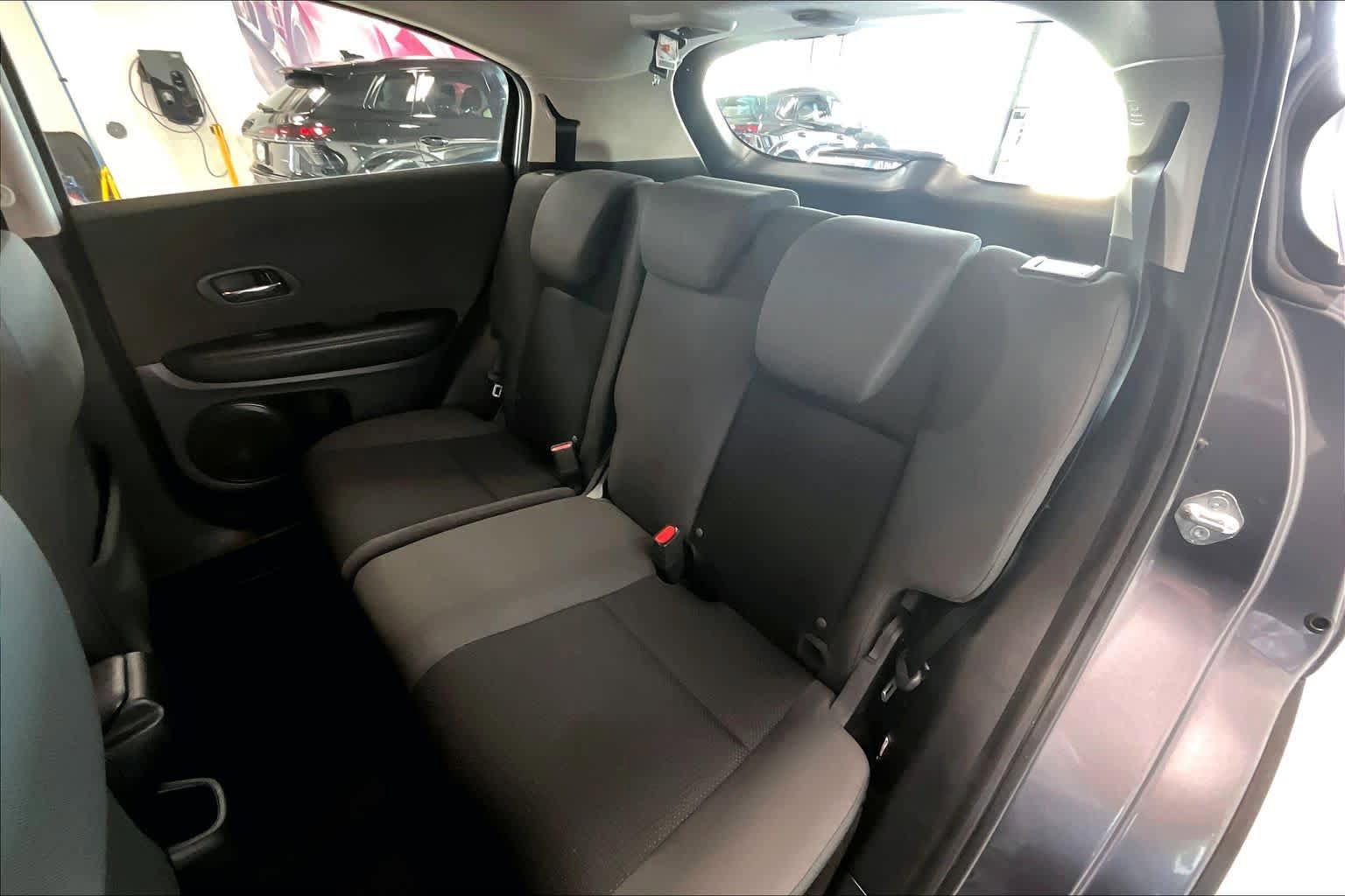 Used 2021 Honda HR-V LX image 26
