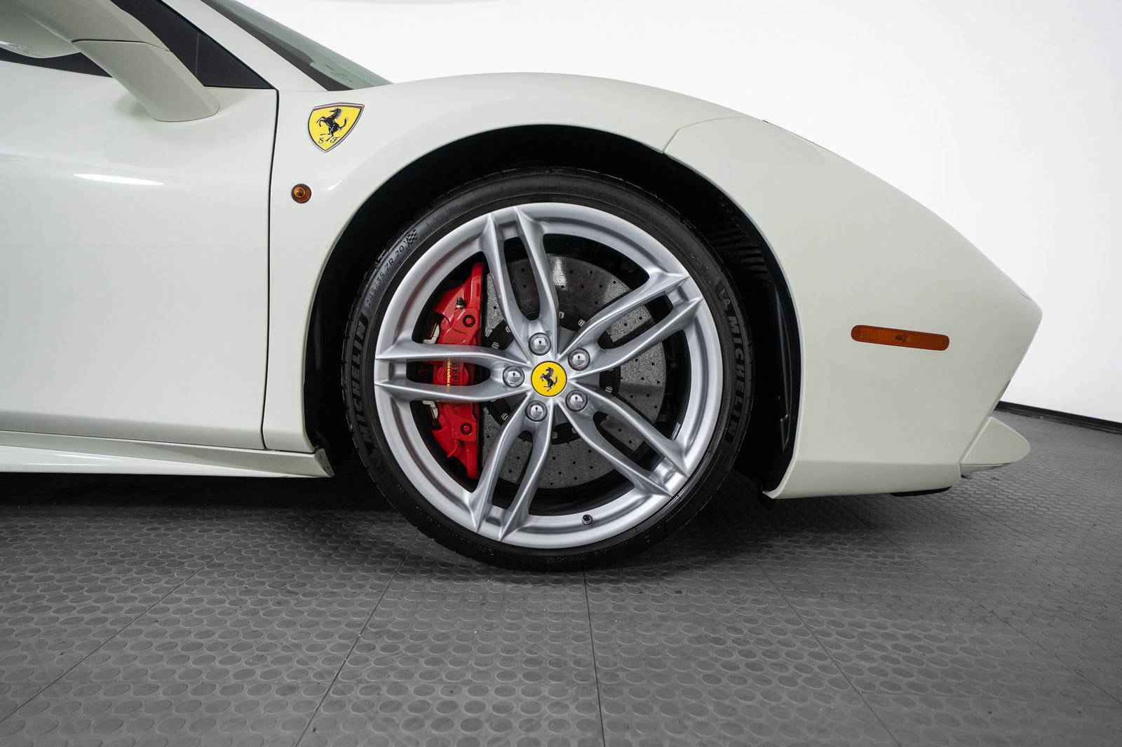 Certified 2019 Ferrari 488 Spider RWD image 40