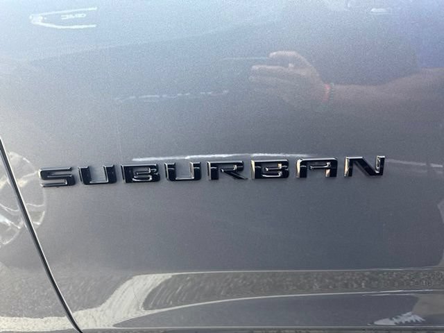 Used 2022 Chevrolet Suburban RST w/ Sport Performance Package AWD/4WD image 7