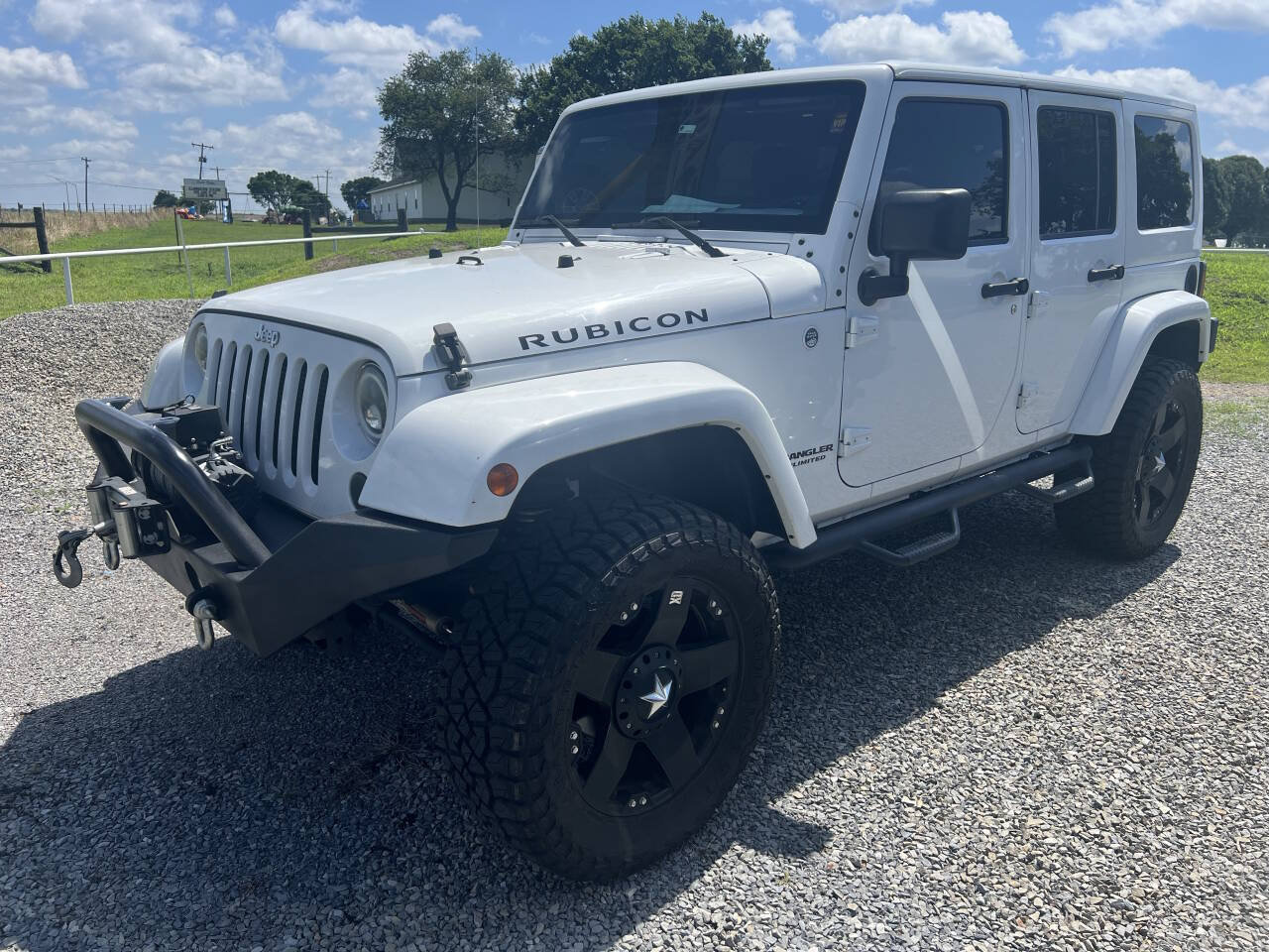 Used 2014 Jeep Wrangler Unlimited Rubicon w/ Connectivity Group AWD/4WD image 2