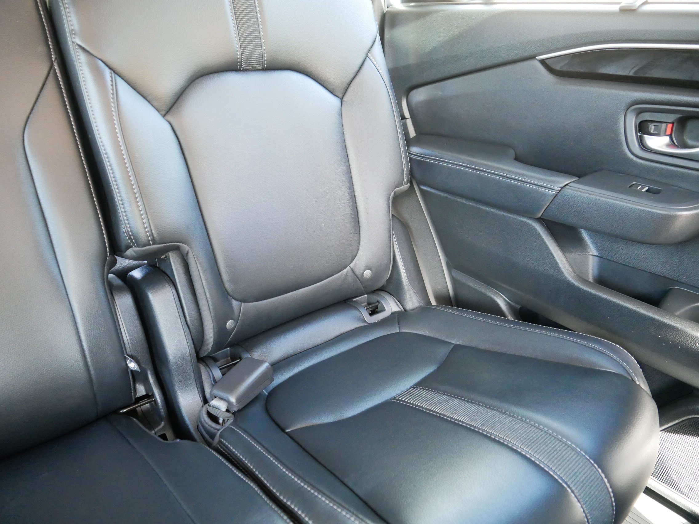 Used 2024 Honda Pilot Touring image 14