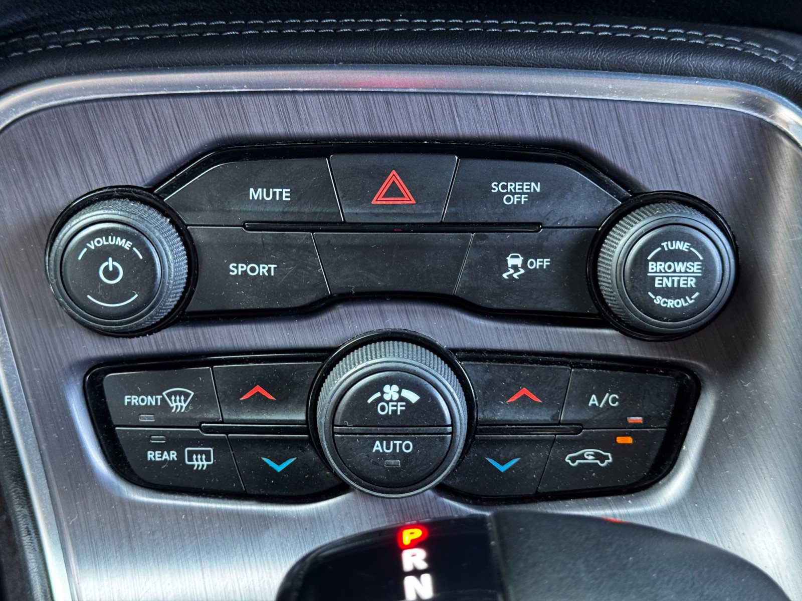 Used 2018 Dodge Challenger SXT w/ Blacktop Package image 28