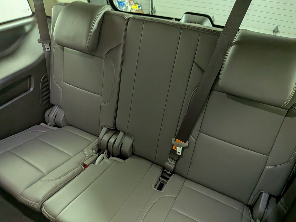 Used 2020 GMC Yukon Denali w/ Denali Premium Package image 36