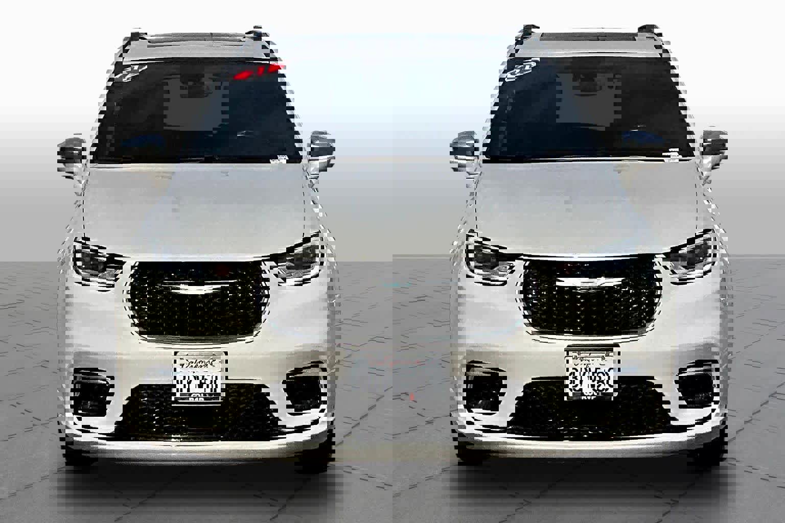 Used 2021 Chrysler Pacifica Pinnacle image 3