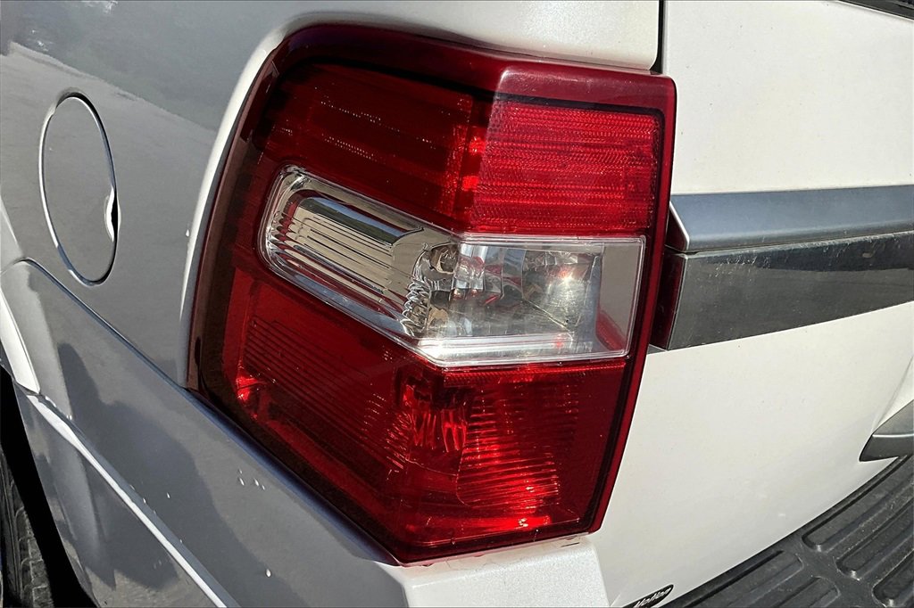 Used 2016 Ford Expedition Platinum image 22