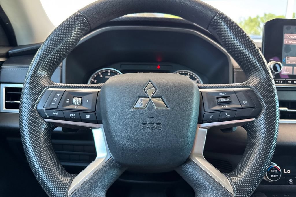 Used 2022 Mitsubishi Outlander ES FWD image 23