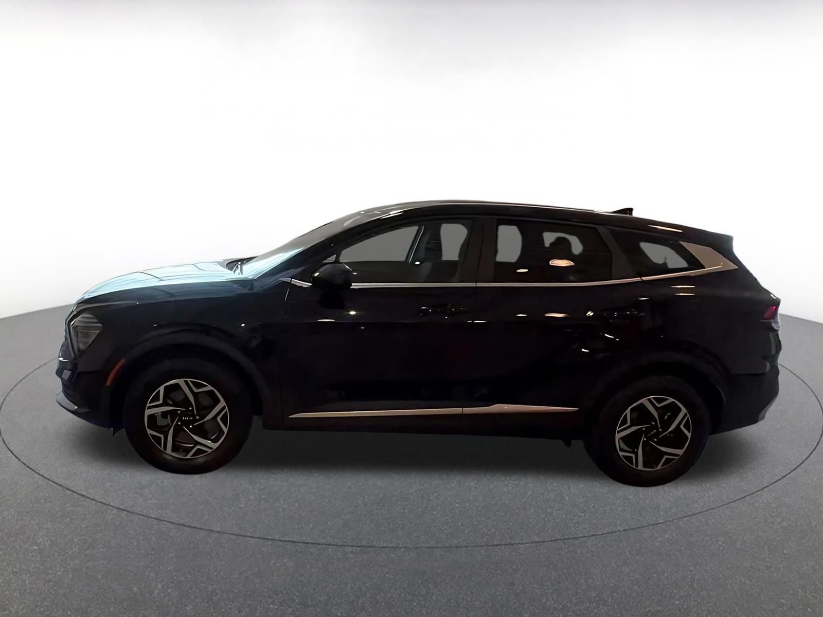 Used 2025 Kia Sportage LX AWD/4WD image 7