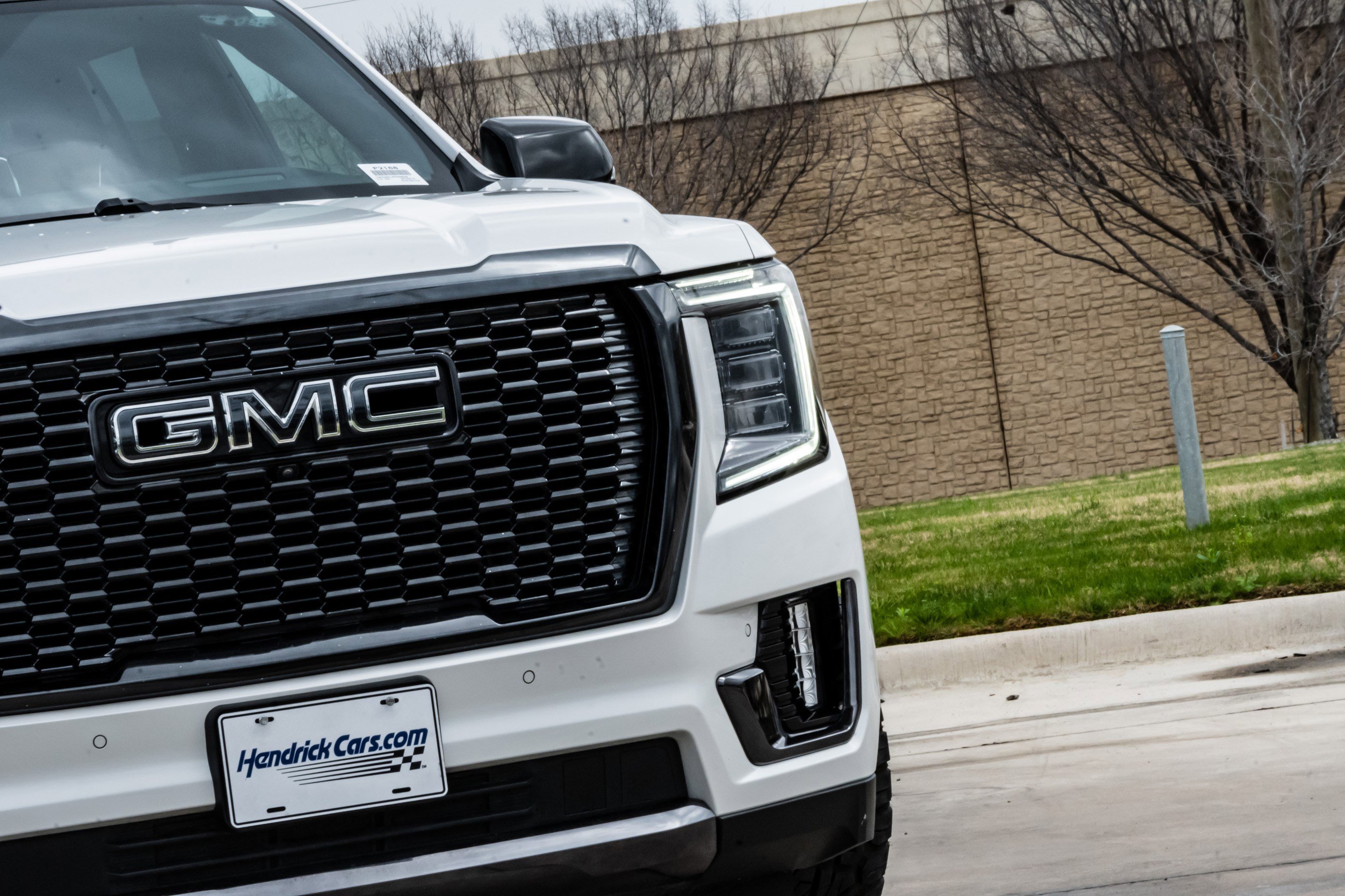Used 2023 GMC Yukon Denali Ultimate AWD/4WD image 7