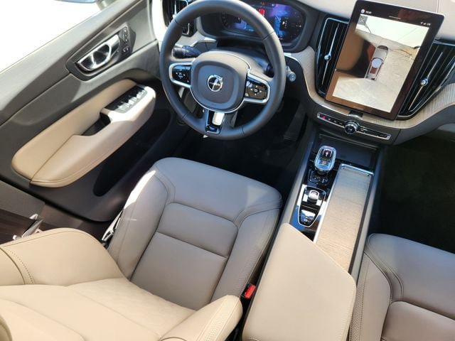 New 2026 Volvo XC60 T8 Plus w/ Climate Package PRO AWD/4WD image 10