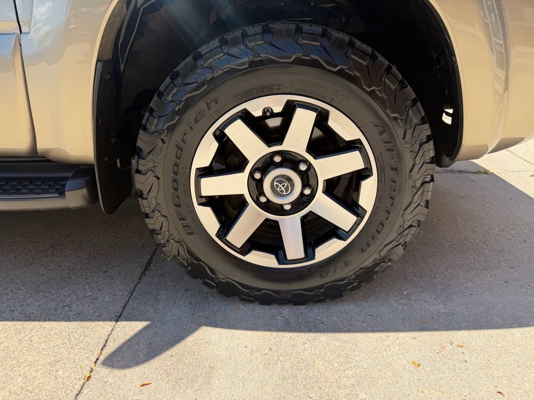 Used 2008 Toyota 4Runner SR5 AWD/4WD image 41