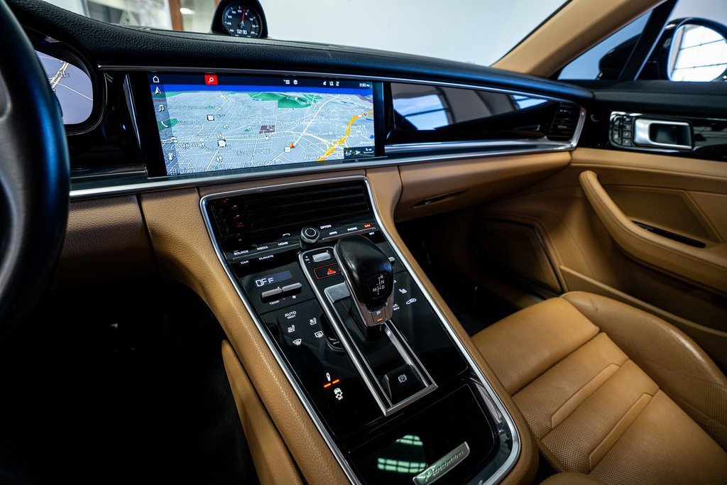 Used 2019 Porsche Panamera image 46
