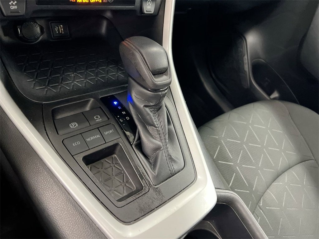 Used 2023 Toyota RAV4 XLE image 17