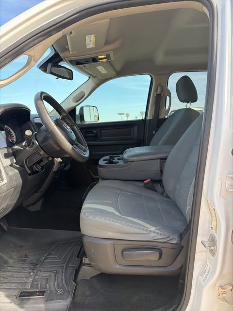 Used 2014 RAM 2500 Tradesman w/ Chrome Appearance Group AWD/4WD image 9