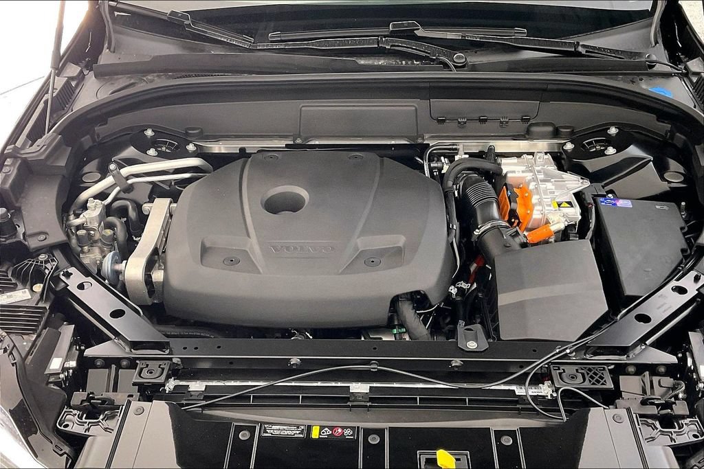 New 2026 Volvo XC60 T8 Core w/ Climate Package AWD/4WD image 22