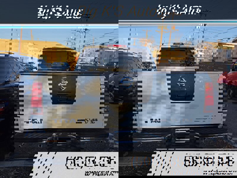 Used 2012 Nissan Titan SV w/ SV Value Truck Pkg image 6