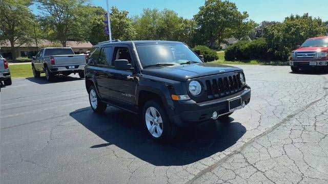 Used 2012 Jeep Patriot Limited AWD/4WD image 2