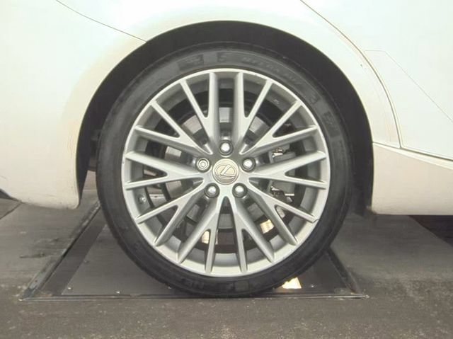 Used 2016 Lexus IS 200t w/ Navigation System Package RWD image 9