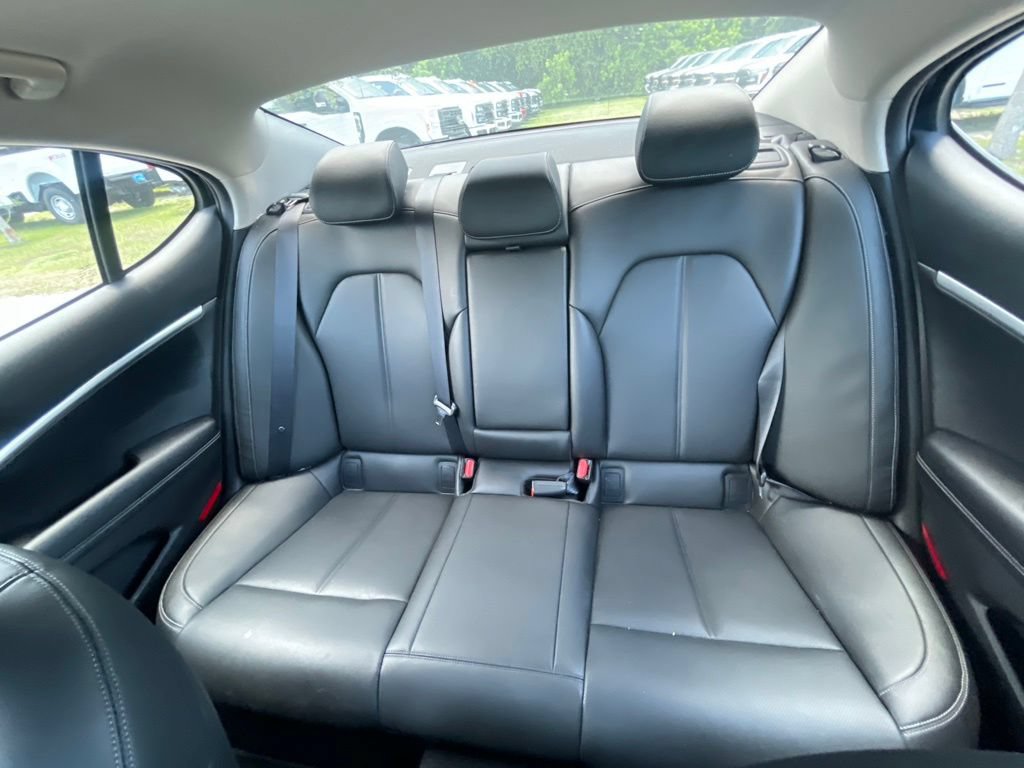 Used 2026 Genesis G70 2.5T RWD image 9