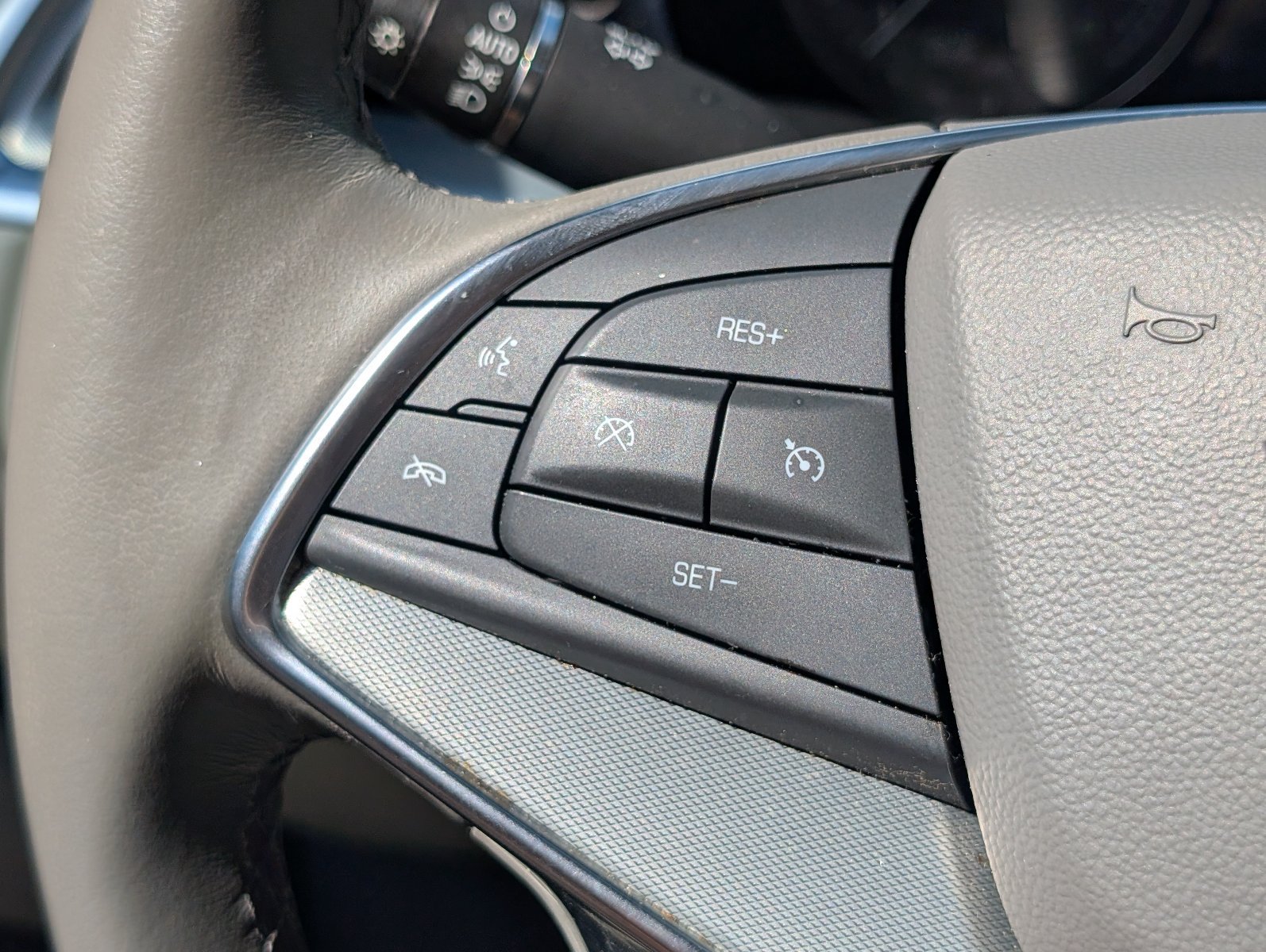 Certified 2022 Cadillac XT5 Premium Luxury w/ Technology Package FWD image 27