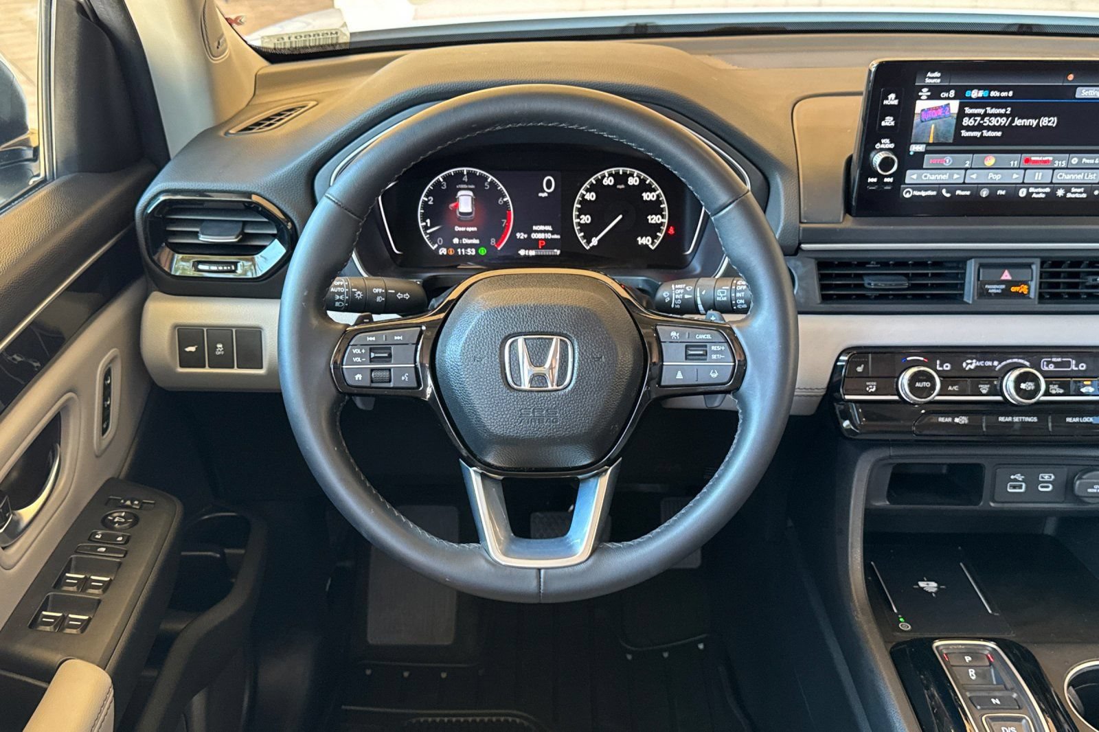 Used 2025 Honda Pilot Touring image 15