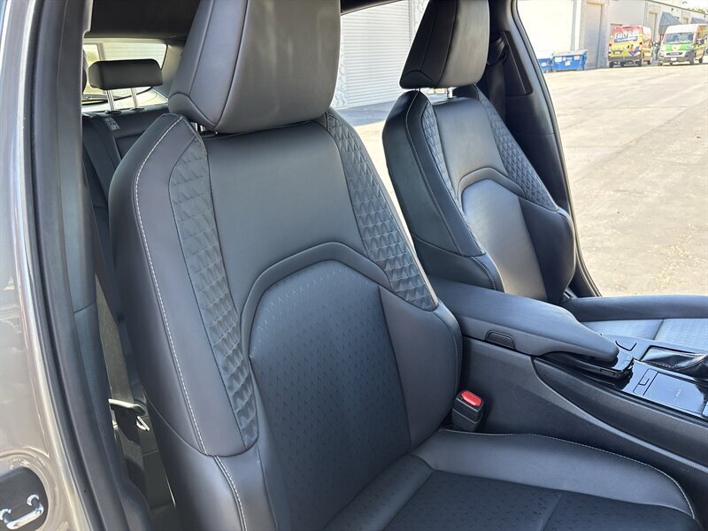 Used 2020 Lexus UX 200 w/ Accessory Package FWD image 36