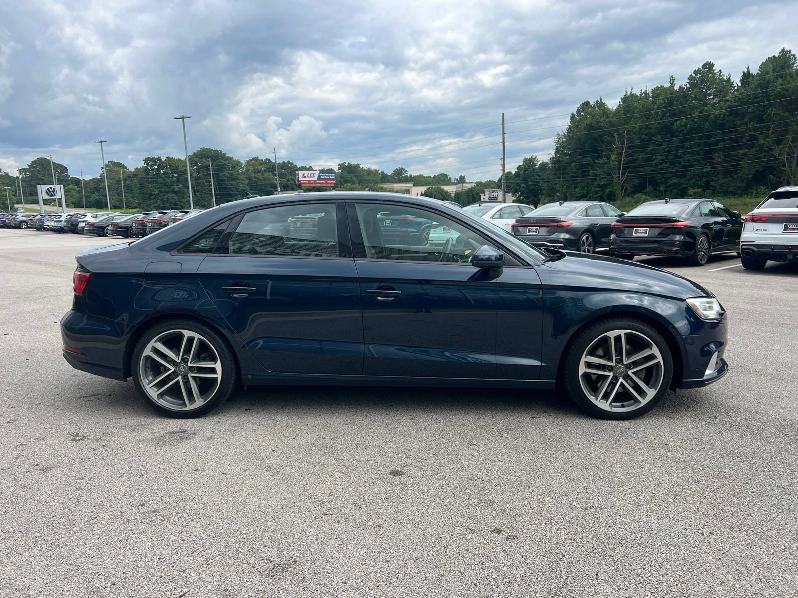 Used 2018 Audi A3 2.0T Premium w/ Convenience Package FWD image 5