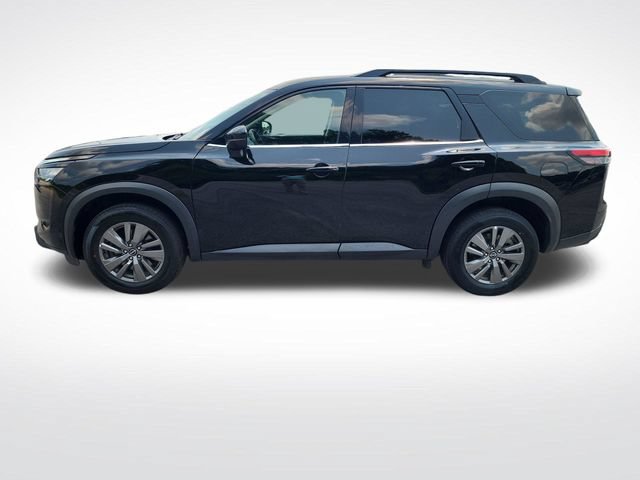 Used 2025 Nissan Pathfinder SV AWD/4WD image 2