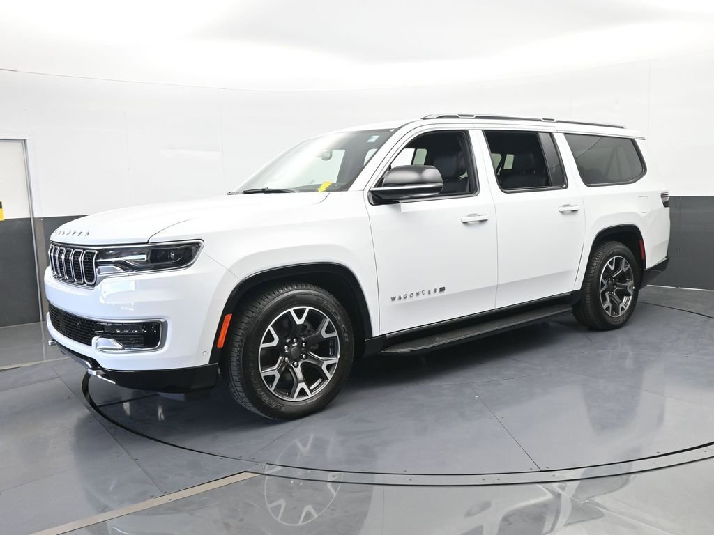 Used 2023 Jeep Wagoneer L Series III w/ Preferred Equipment Group image 6